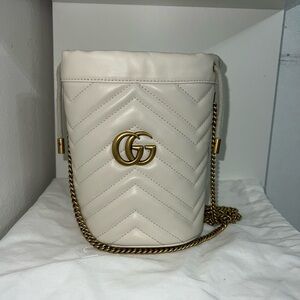 GG Marmont Mini Bucket Bag